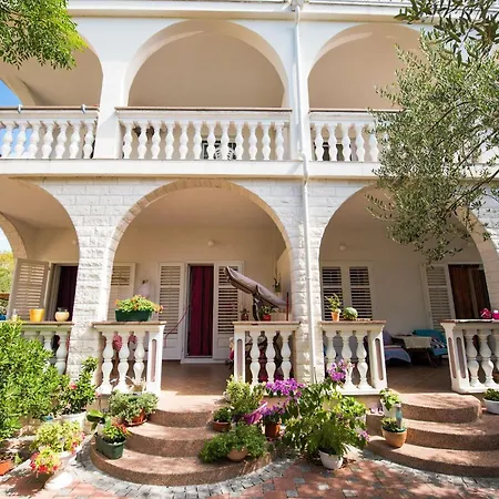 Appartement Two Bedroom With Sea View Srima