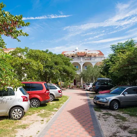 Appartement Two Bedroom With Sea View